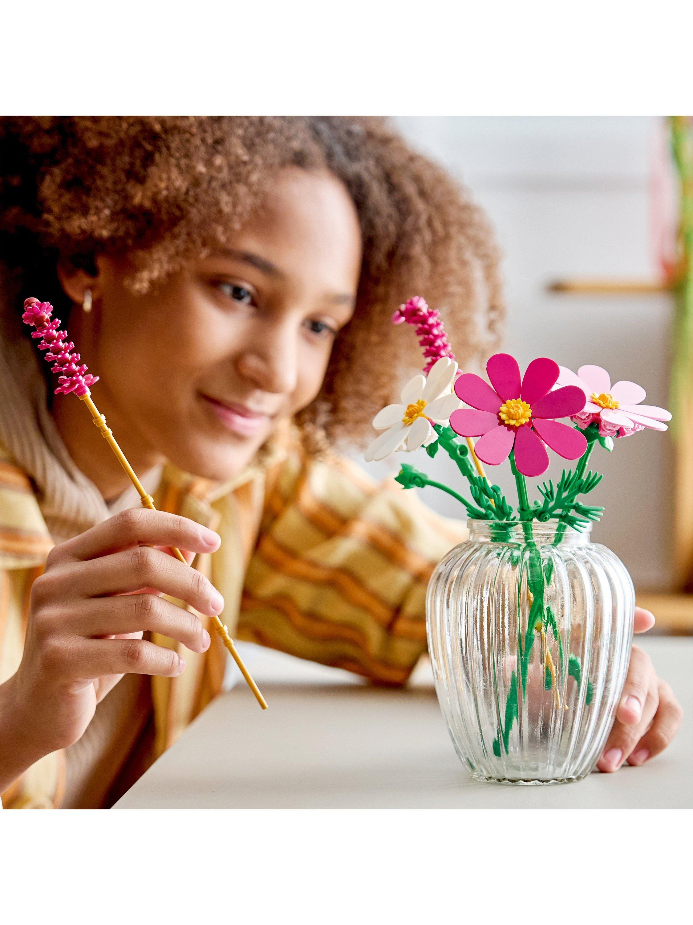 LEGO Botanicals cosmos flowers building set 171 pieces (British brand)