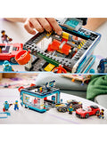 LEGO City Drive-Through Car Wash building kit 583 pieces (British brand)
