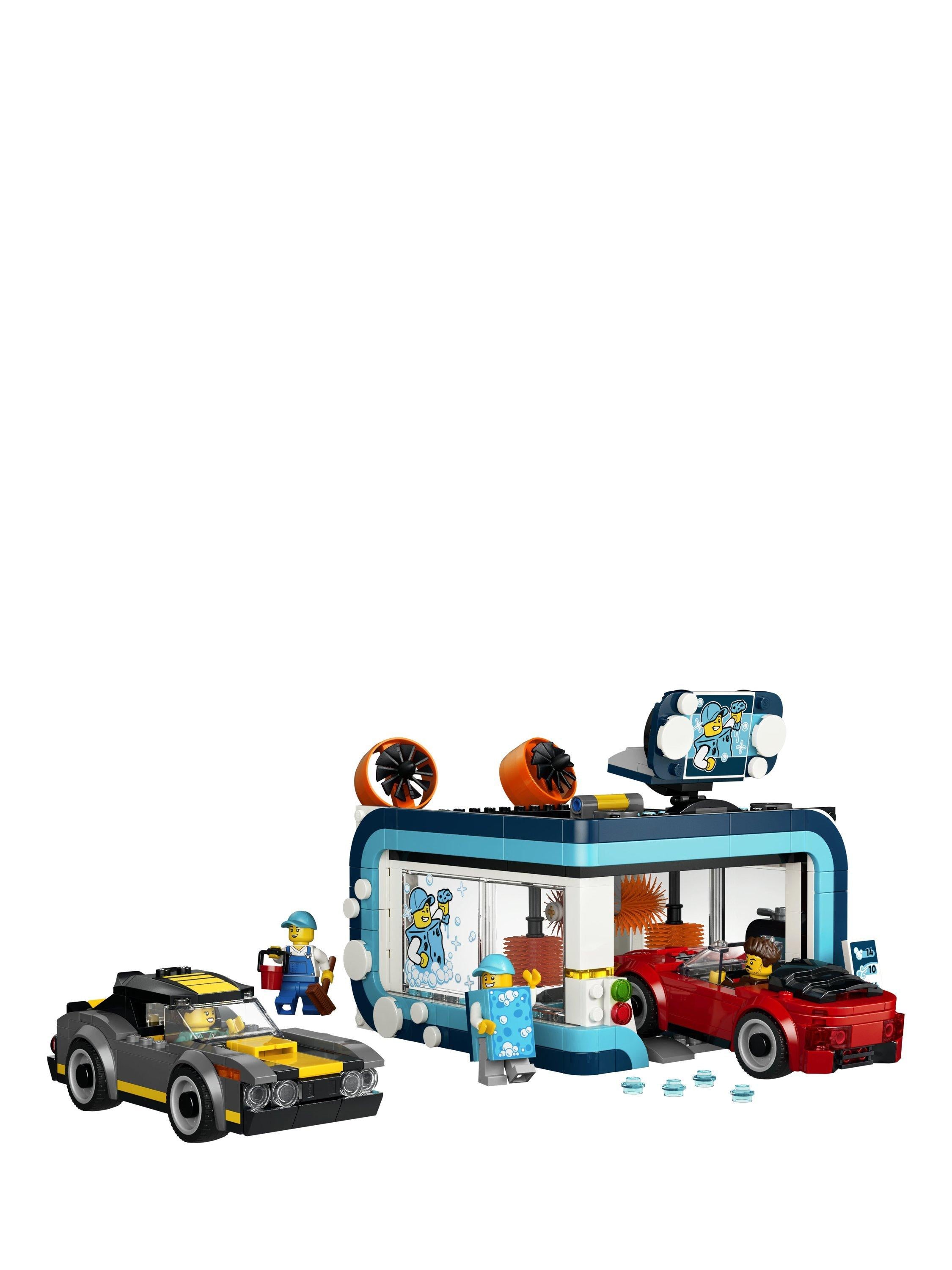 LEGO City Drive-Through Car Wash building kit 583 pieces (British brand)