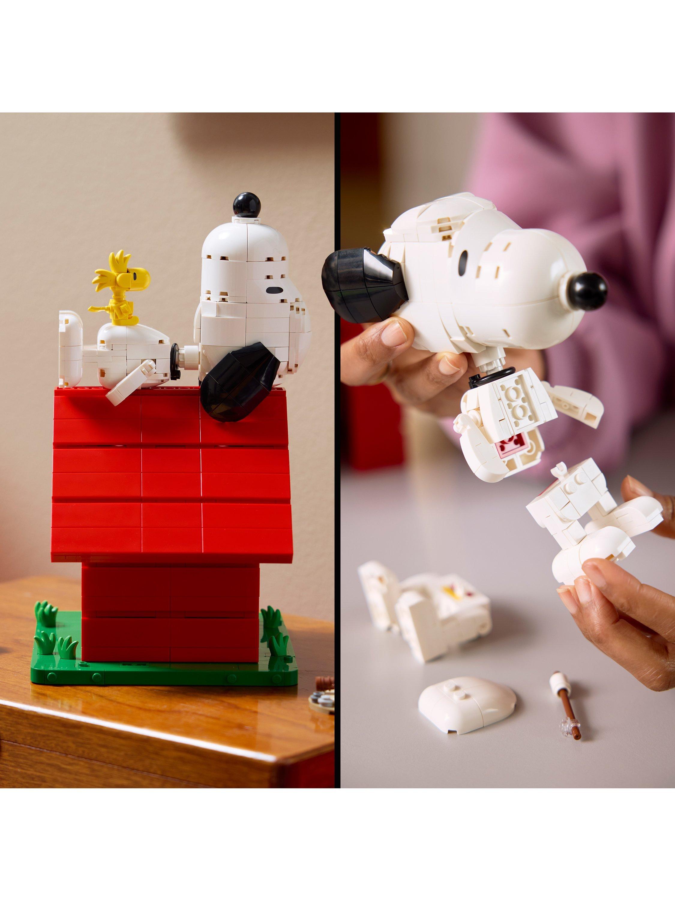 LEGO Snoopy's Doghouse building set 964 pieces - British product
