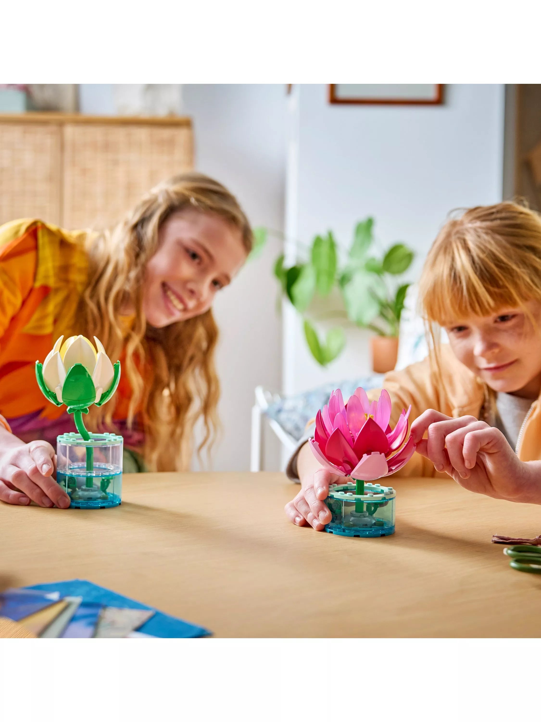 LEGO Botanicals Water Lilies building toy 259 pieces - British product