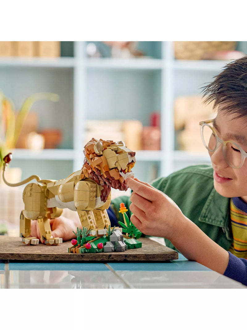 LEGO construction set Wild Animals Majestic Lion - British product