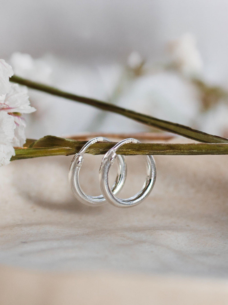 IBB sterling silver medium hoop earrings 10mm, UK version