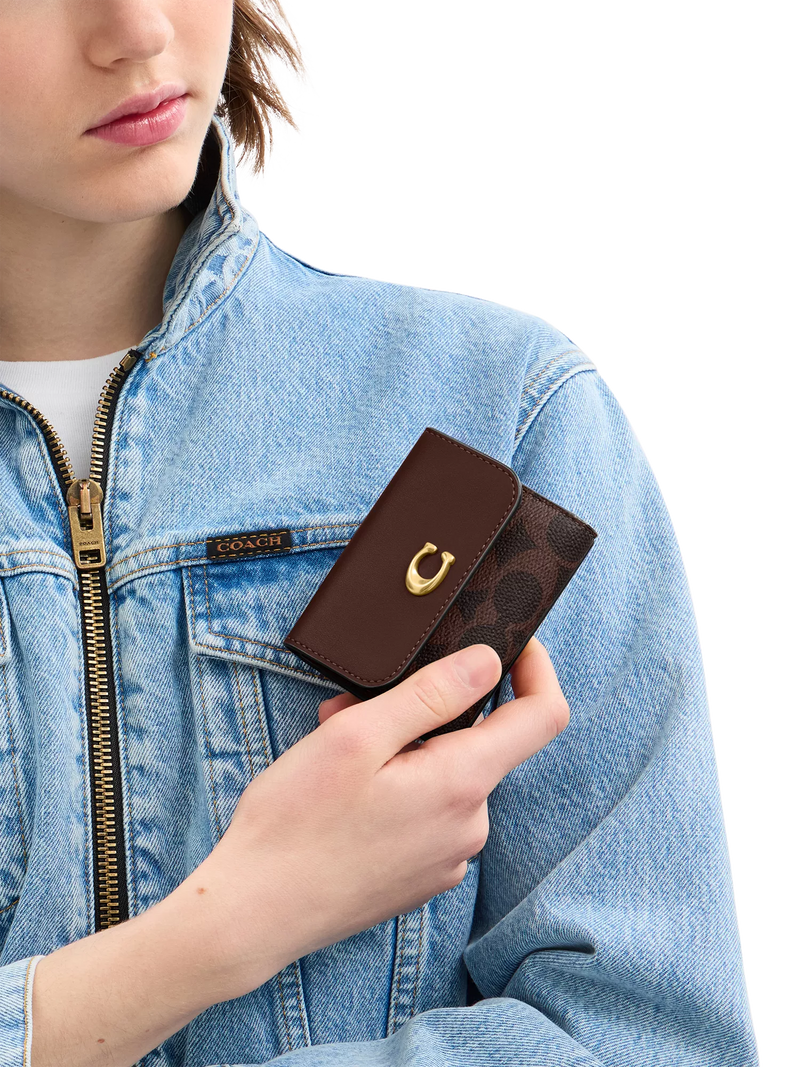 Coach leather card holder wallet in Maple, UK version