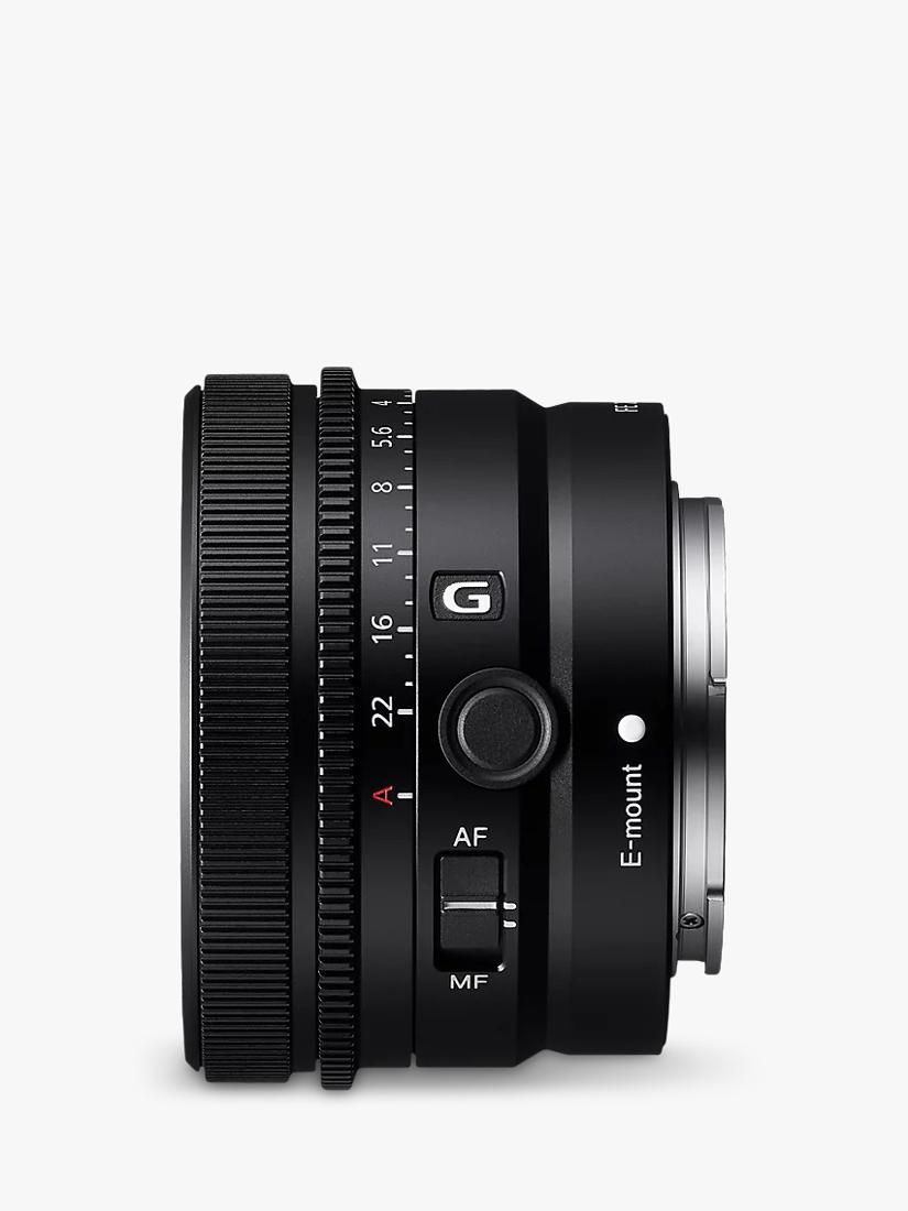 Sony FE 40mm f/2.5 compact wide angle lens, black (British brand)