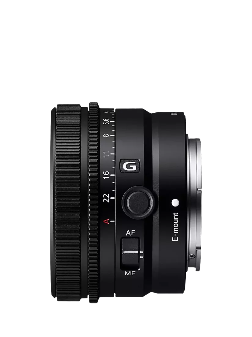 Sony FE 40mm f/2.5 compact wide angle lens, black (British brand)