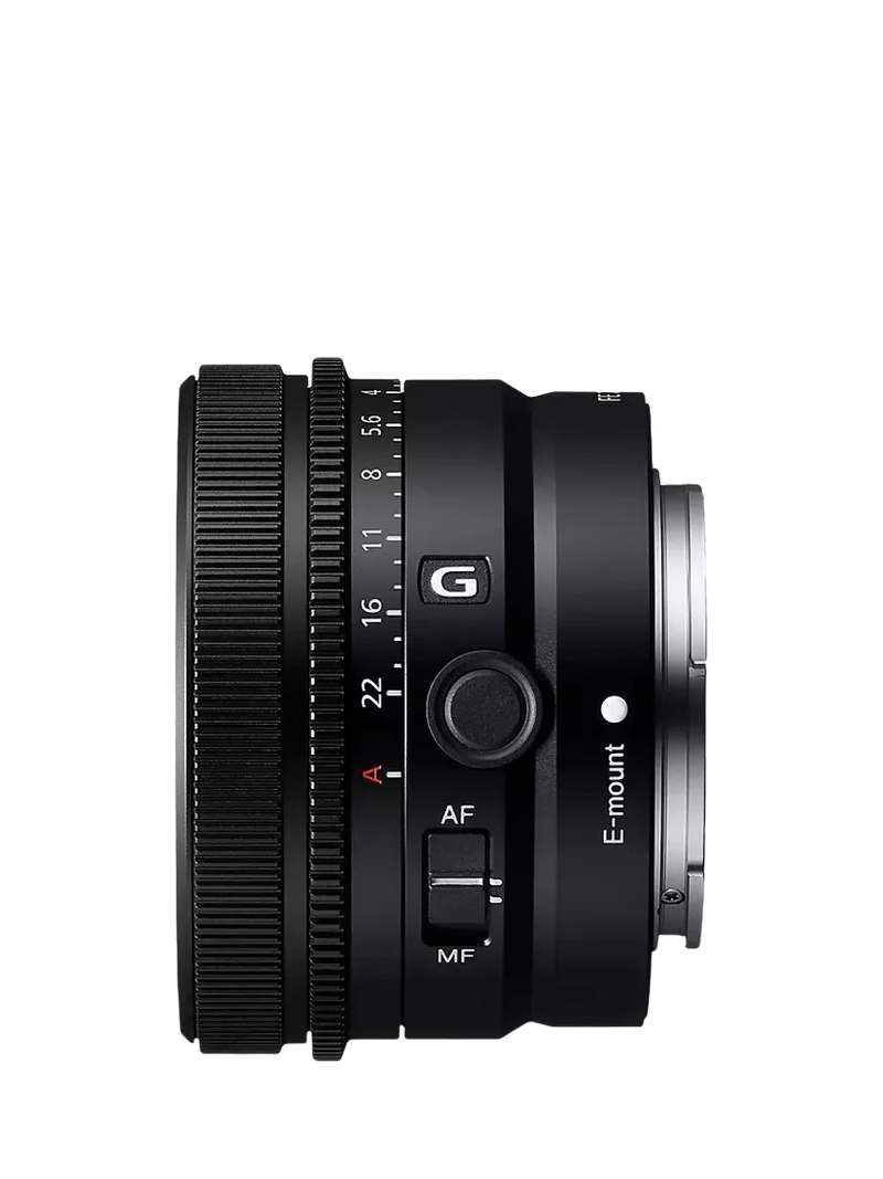 Sony FE 40mm f/2.5 compact wide angle lens, black (British brand)