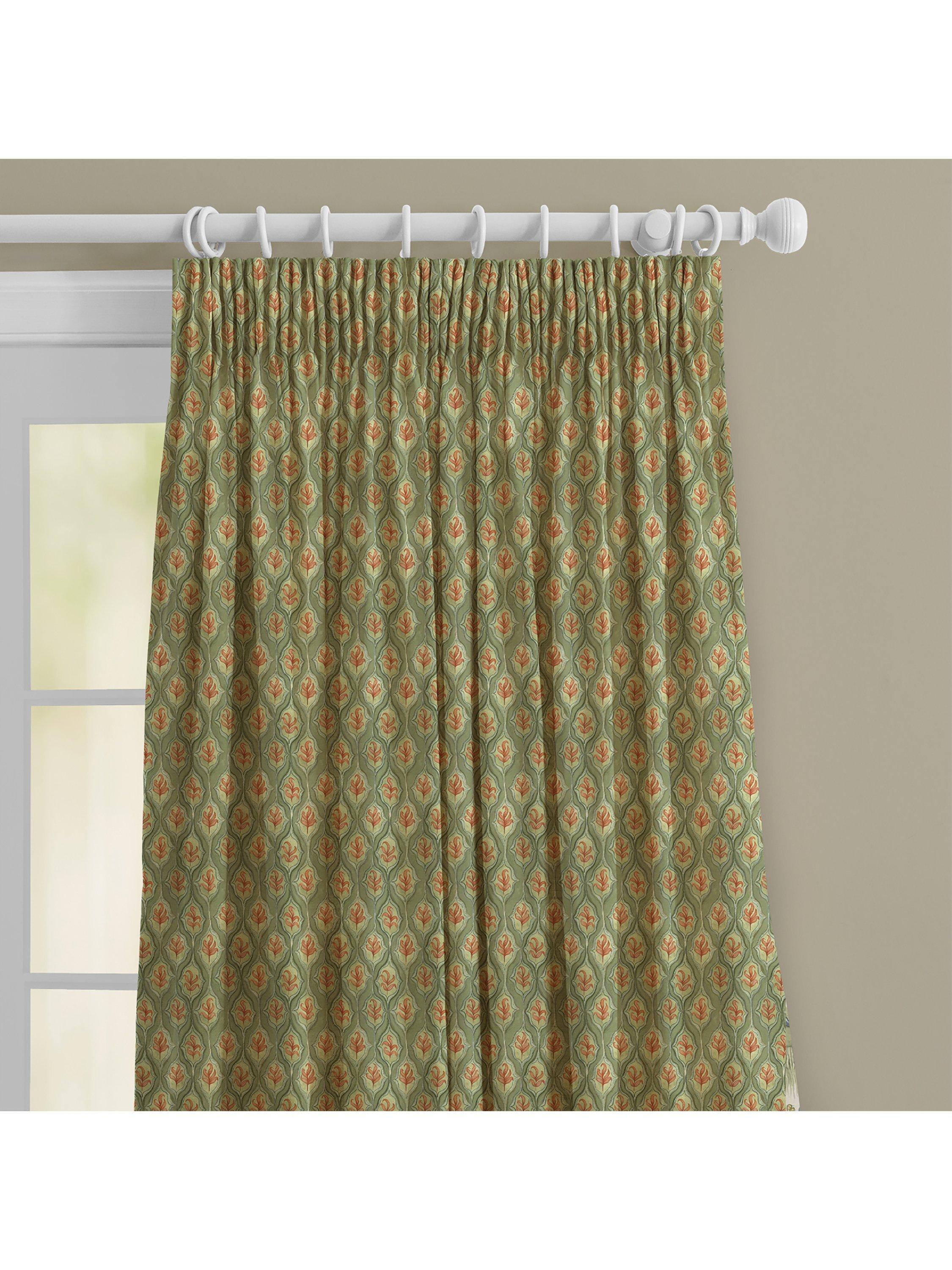 Voyage Zephyr cotton-linen furnishing fabric floral pattern 140cm (British brand)