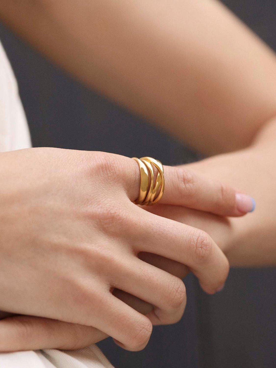 Monica Vinader Nura Crossover Ring gold size S (British brand)