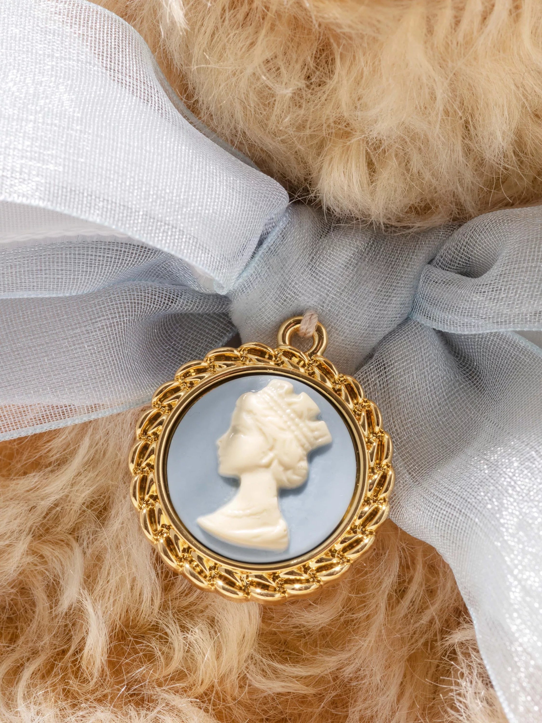 Steiff Queen Elizabeth II centenary teddy bear beige mohair (British brand)