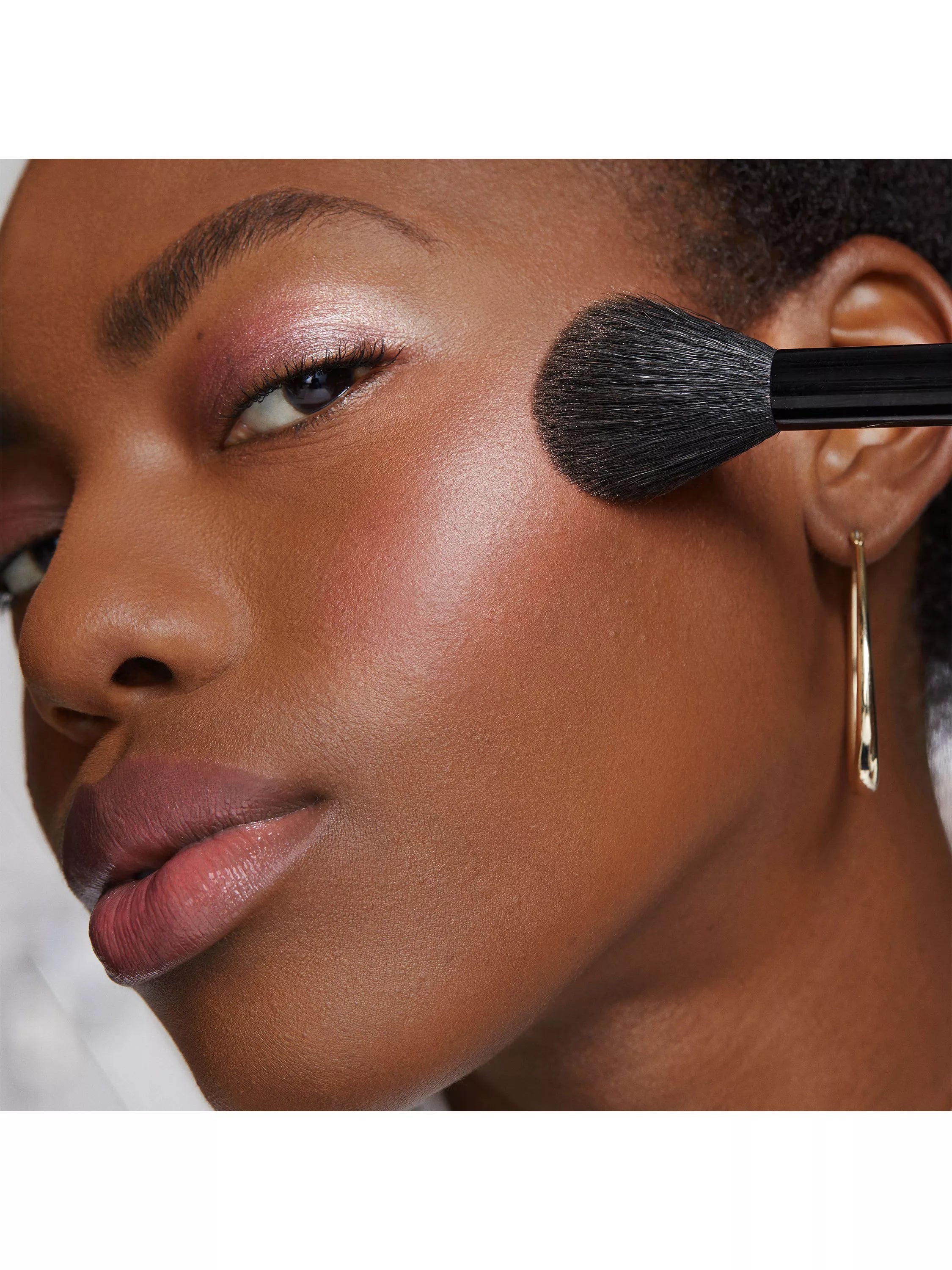 Bobbi Brown brush set with five brushes (British brand)