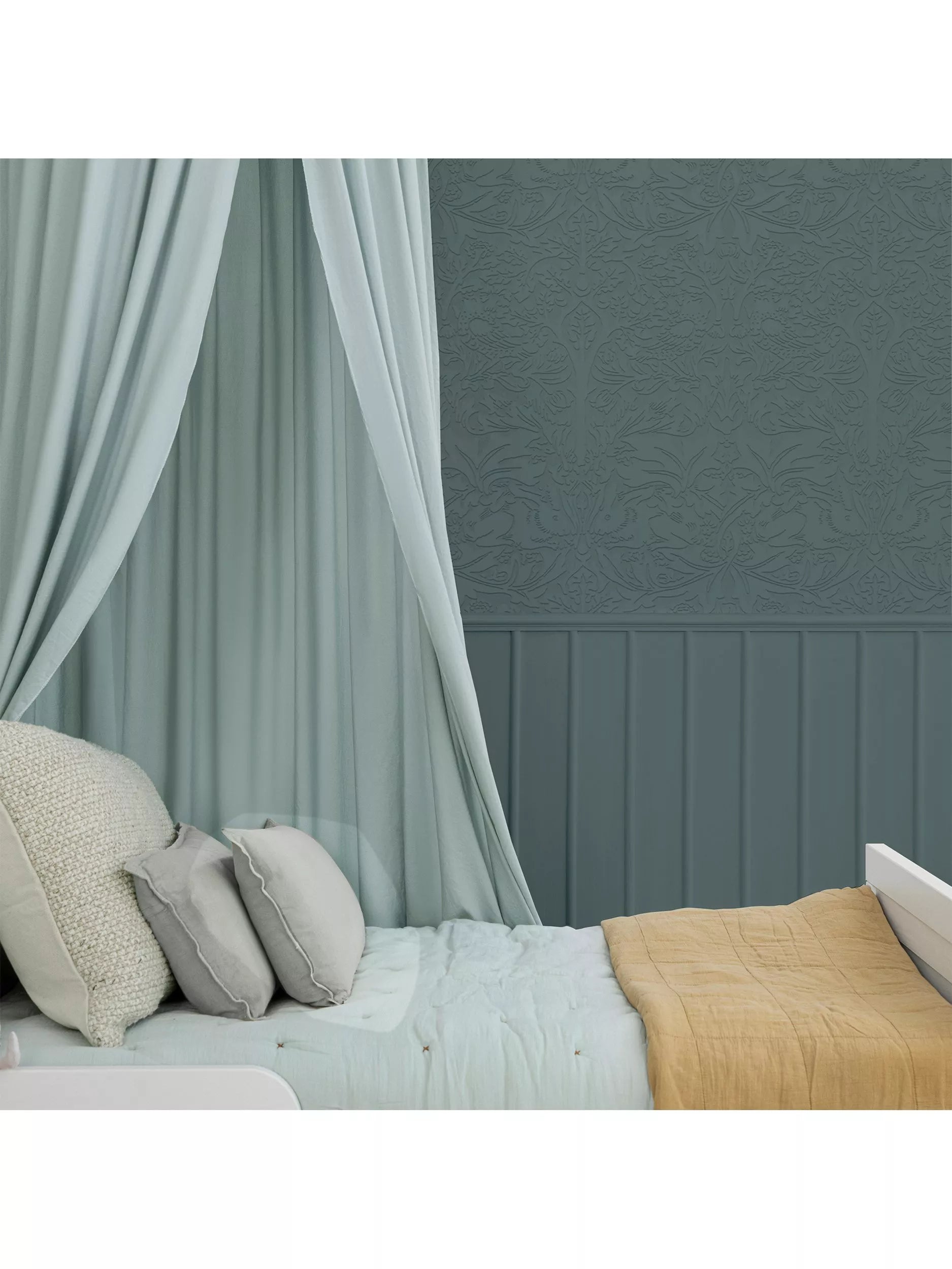 William Morris At Home Brother Rabbit paintable wallpaper - British product