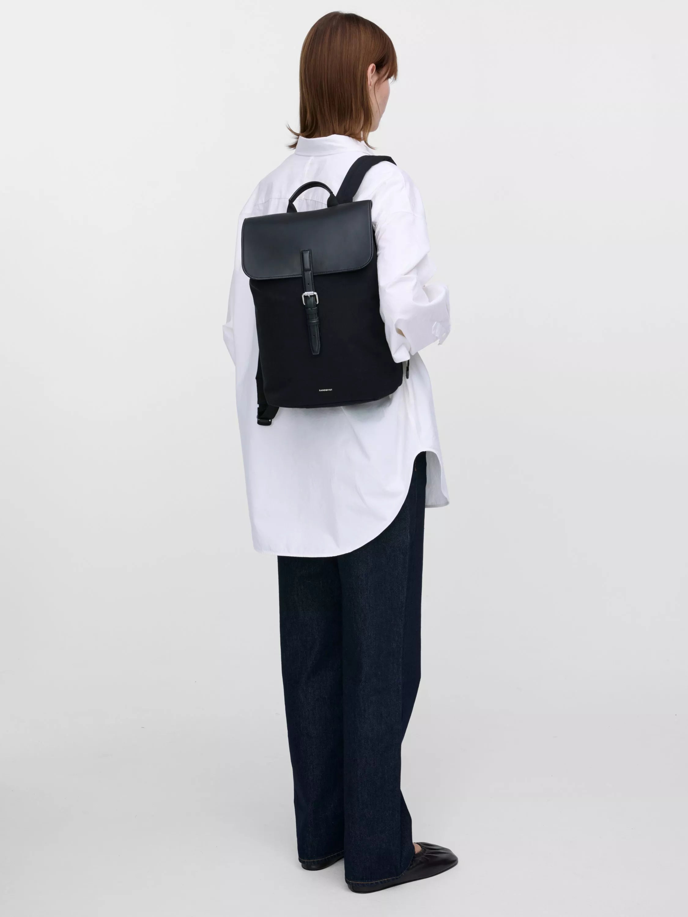 Sandqvist Leather Lid backpack 25L black, UK version