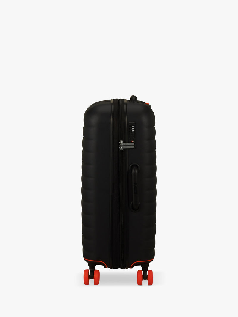 American Tourister Neovibe 67cm medium suitcase, UK version