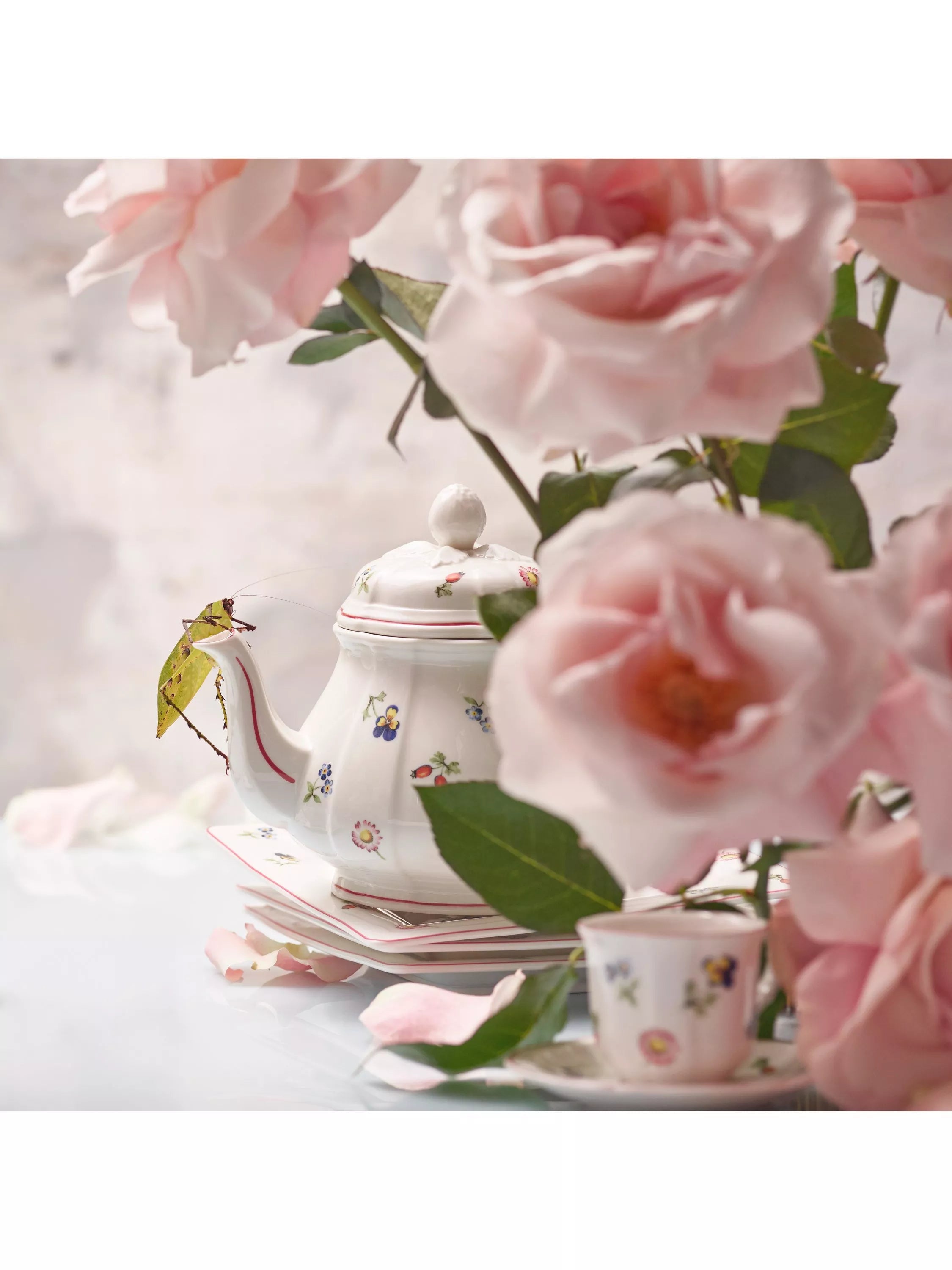 Villeroy & Boch Petite Fleur porcelain teapot 900ml - British product
