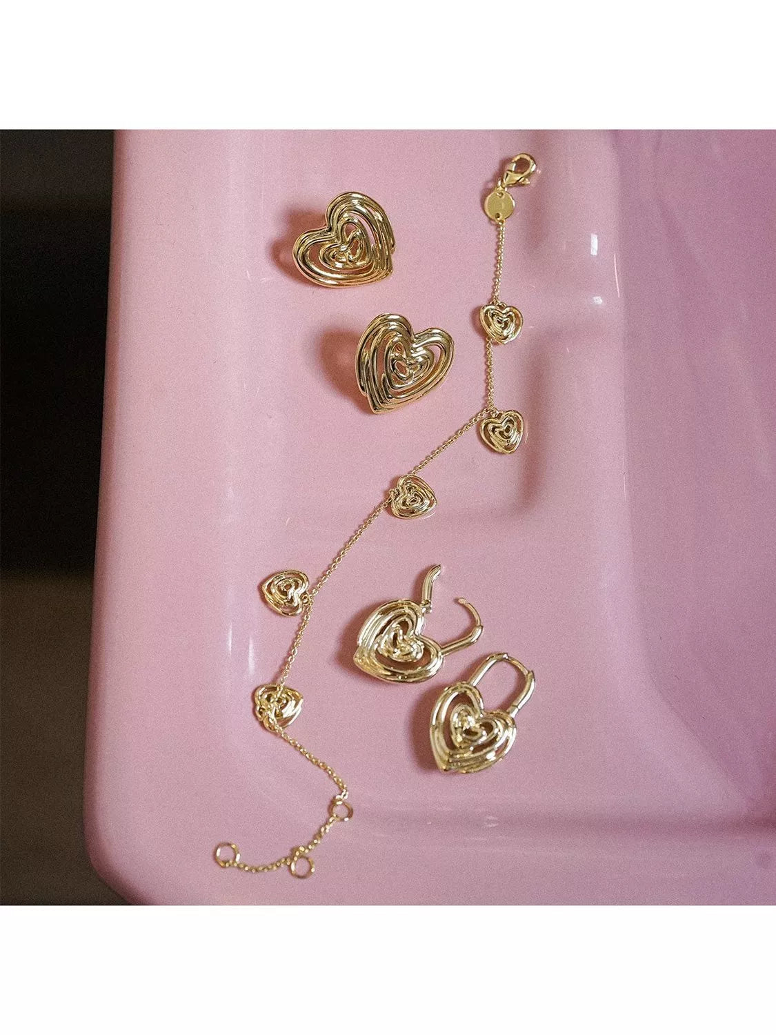 Daisy London gold plated heart charm bracelet 18ct (British brand)