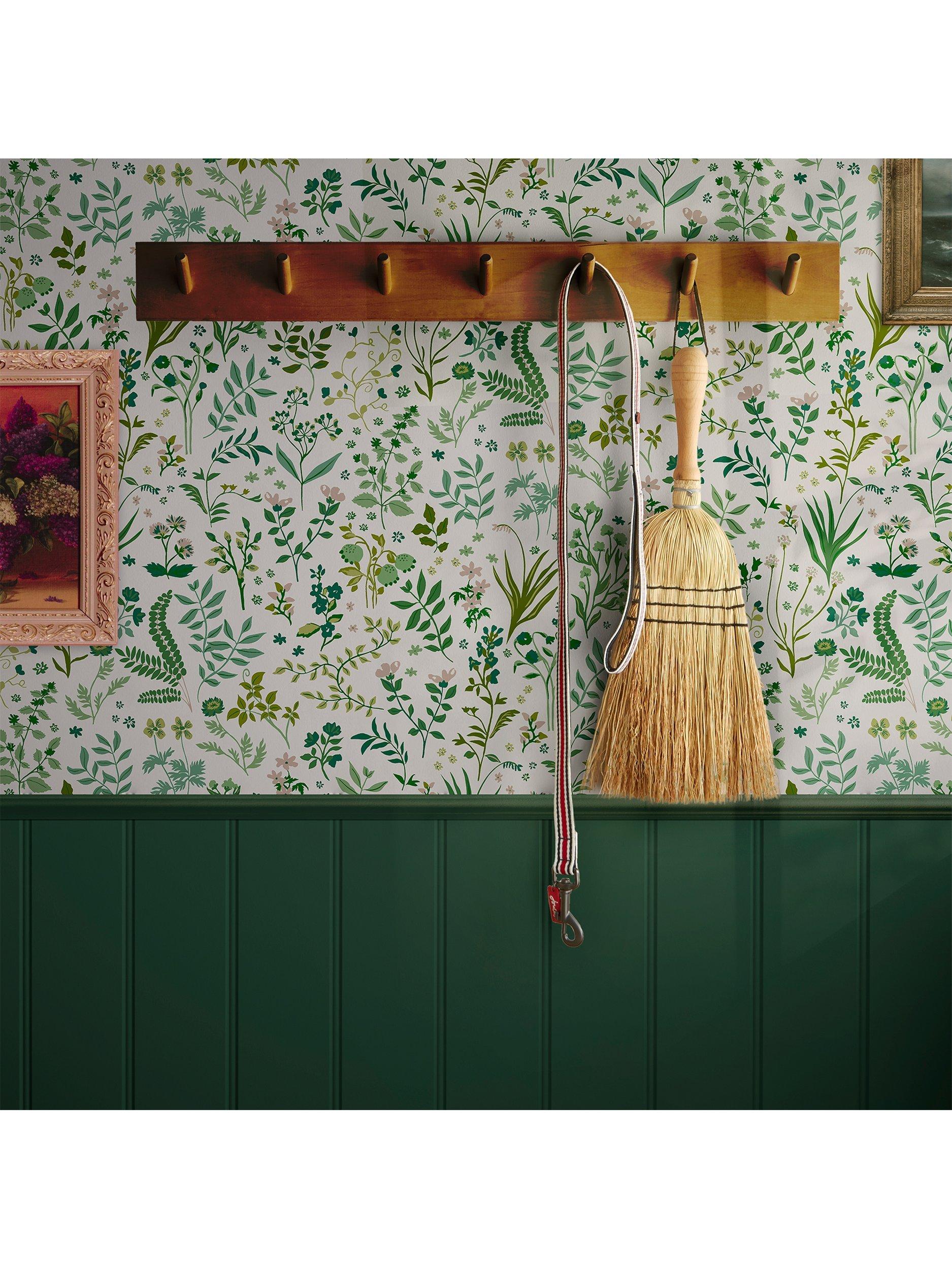 Joules Holcombe wallpaper floral design (British brand)