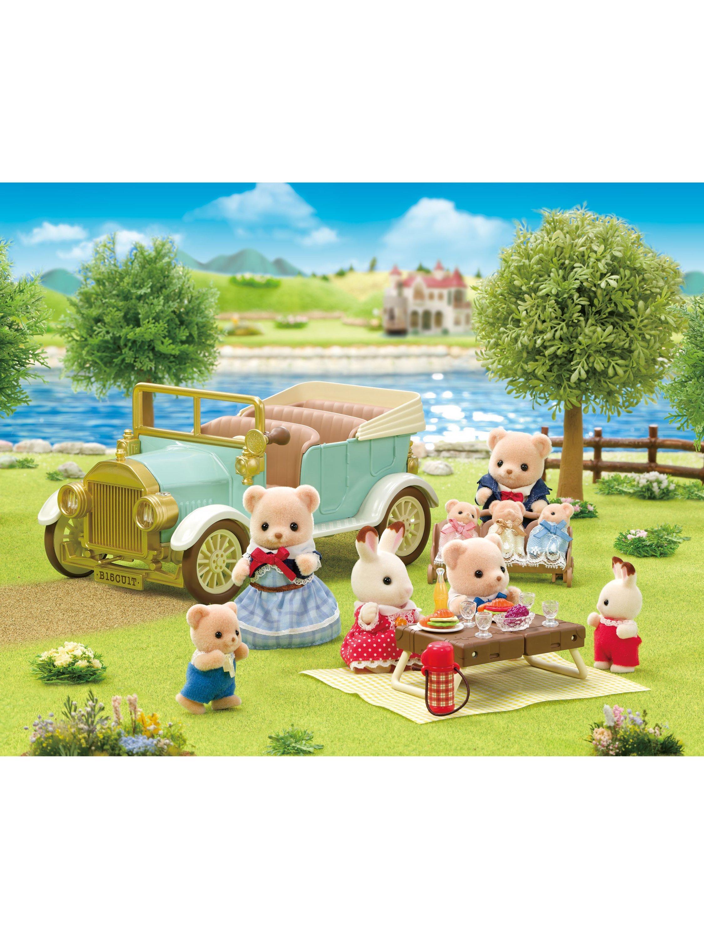 Sylvanian Families Classic Family Car toy vehicle (British brand)