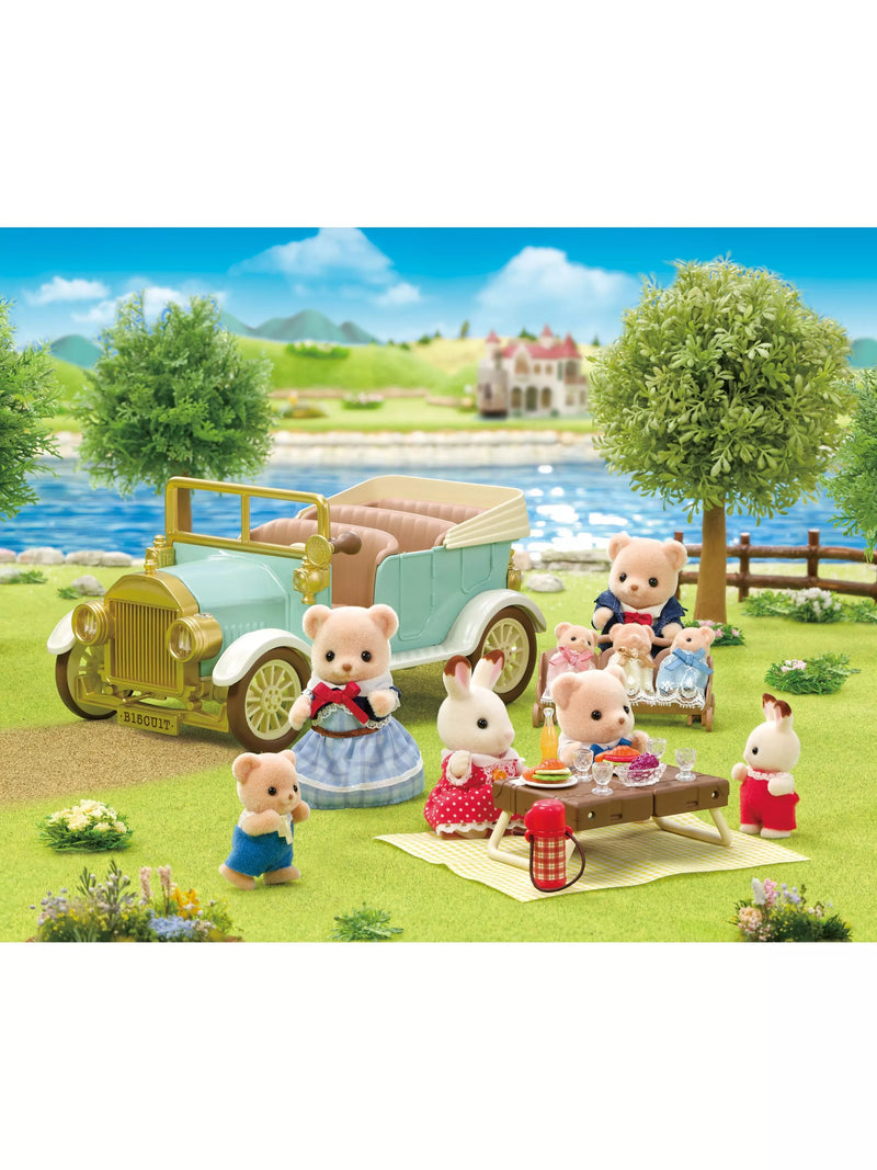 Sylvanian Families Classic Family Car toy vehicle (British brand)