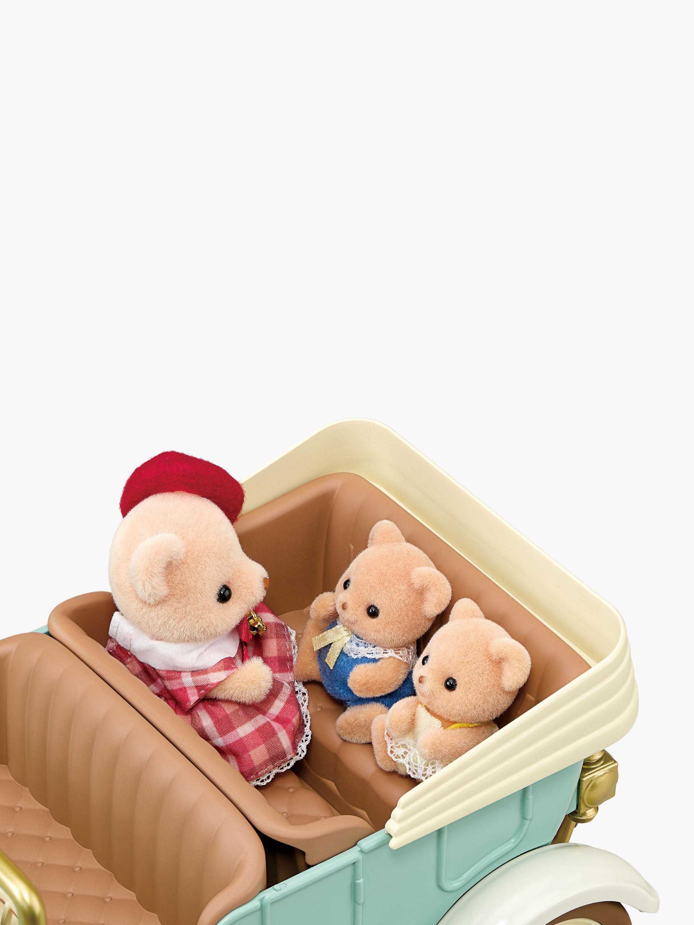 Sylvanian Families Classic Family Car toy vehicle (British brand)