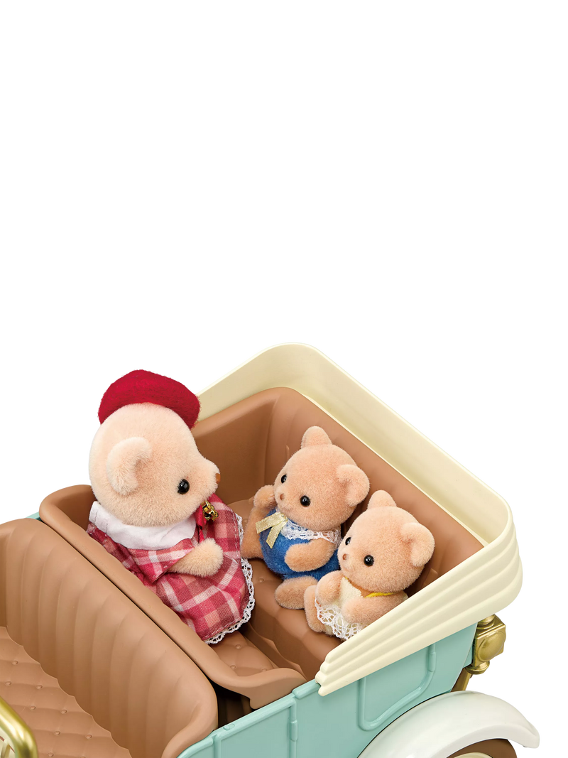Sylvanian Families Classic Family Car toy vehicle (British brand)