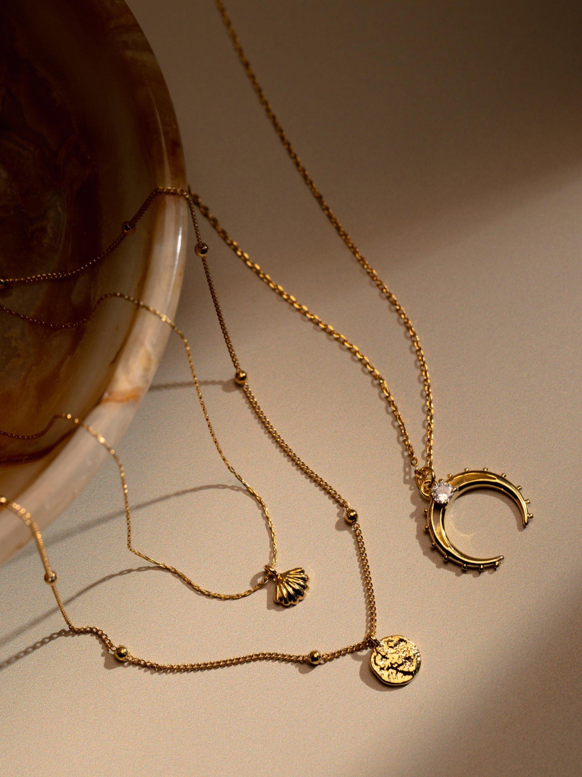 Orelia horseshoe necklace gold pendant cubic zirconia (British brand)