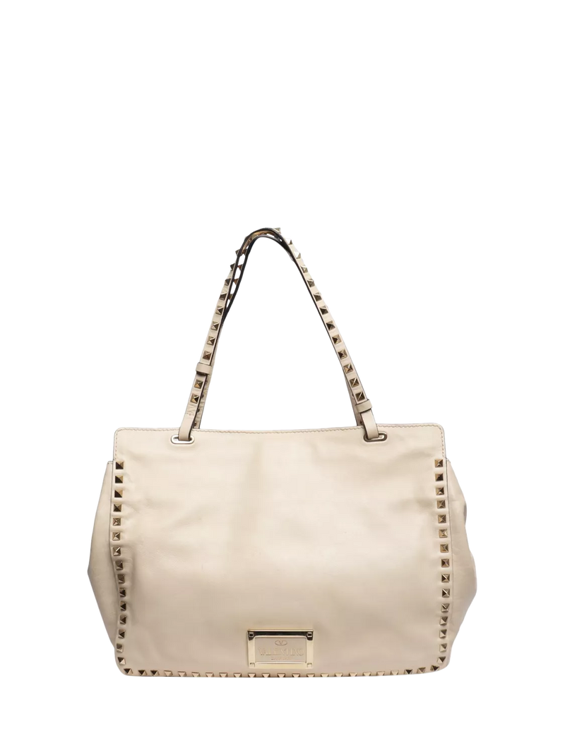Pre-loved Valentino Rockstud shoulder bag cream leather, imported from the UK