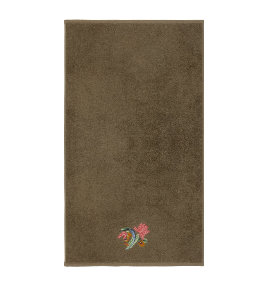 Yves Delorme Eze hand towel 55cm x 100cm (British brand)