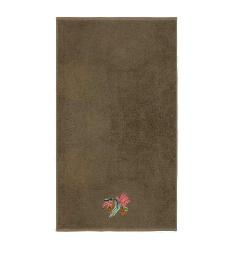 Yves Delorme Eze hand towel 55cm x 100cm (British brand)