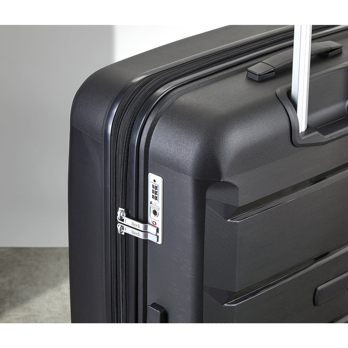 Rock Tulum 2-piece hardside luggage set cabin and medium - British product