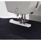 Singer Heavy Duty 4423 sewing machine (British brand)