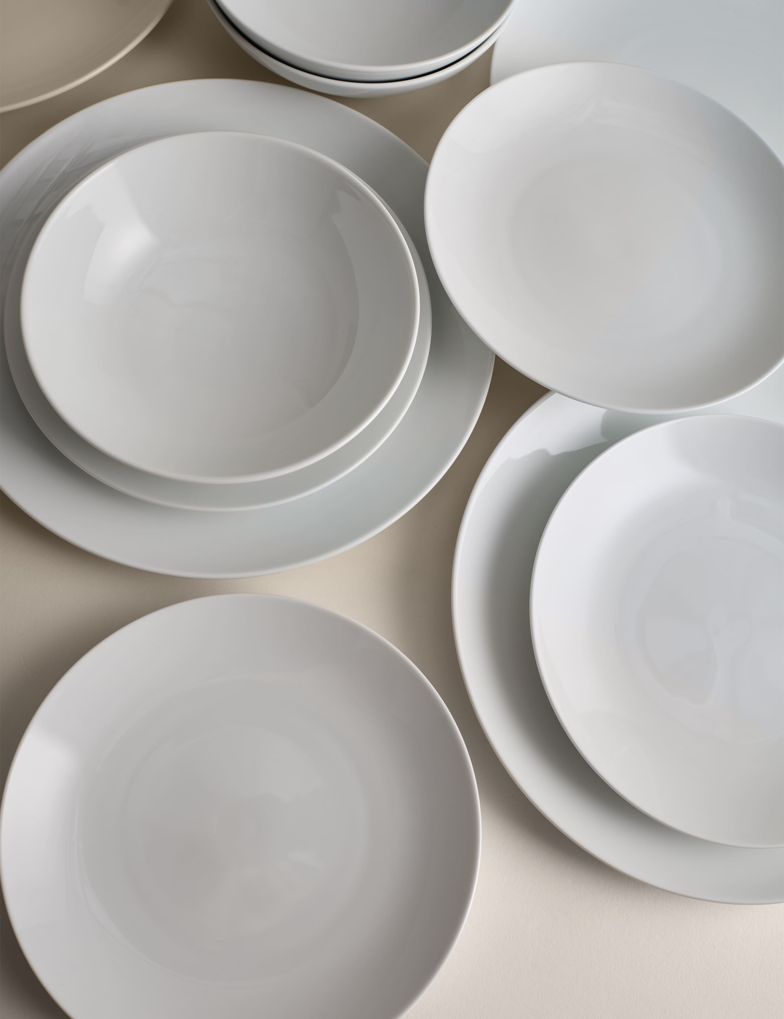 12-piece Maxim Coupe dinner set in ceramic (British brand)
