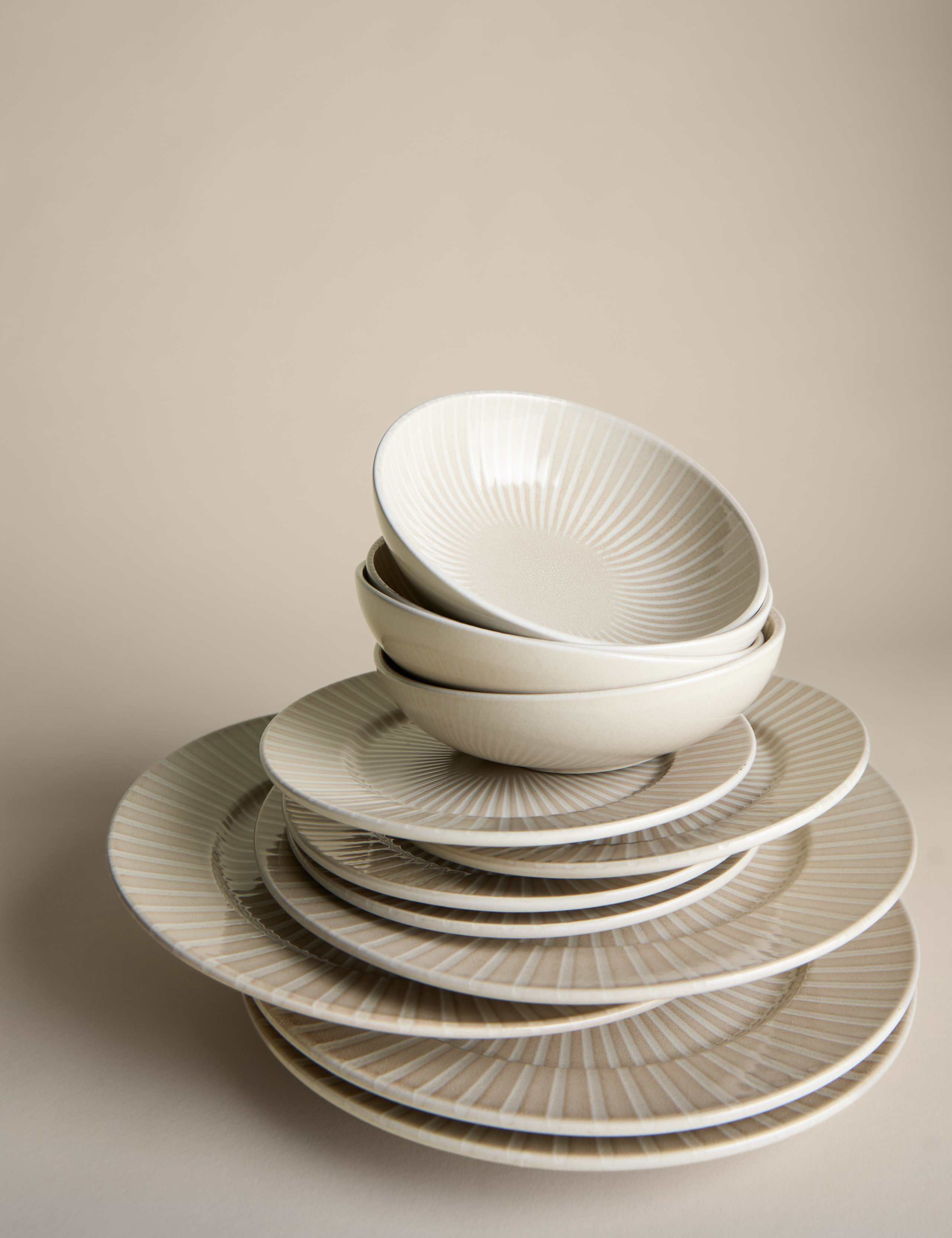 Reactive stripe stoneware dinner set 12 piece, UK version