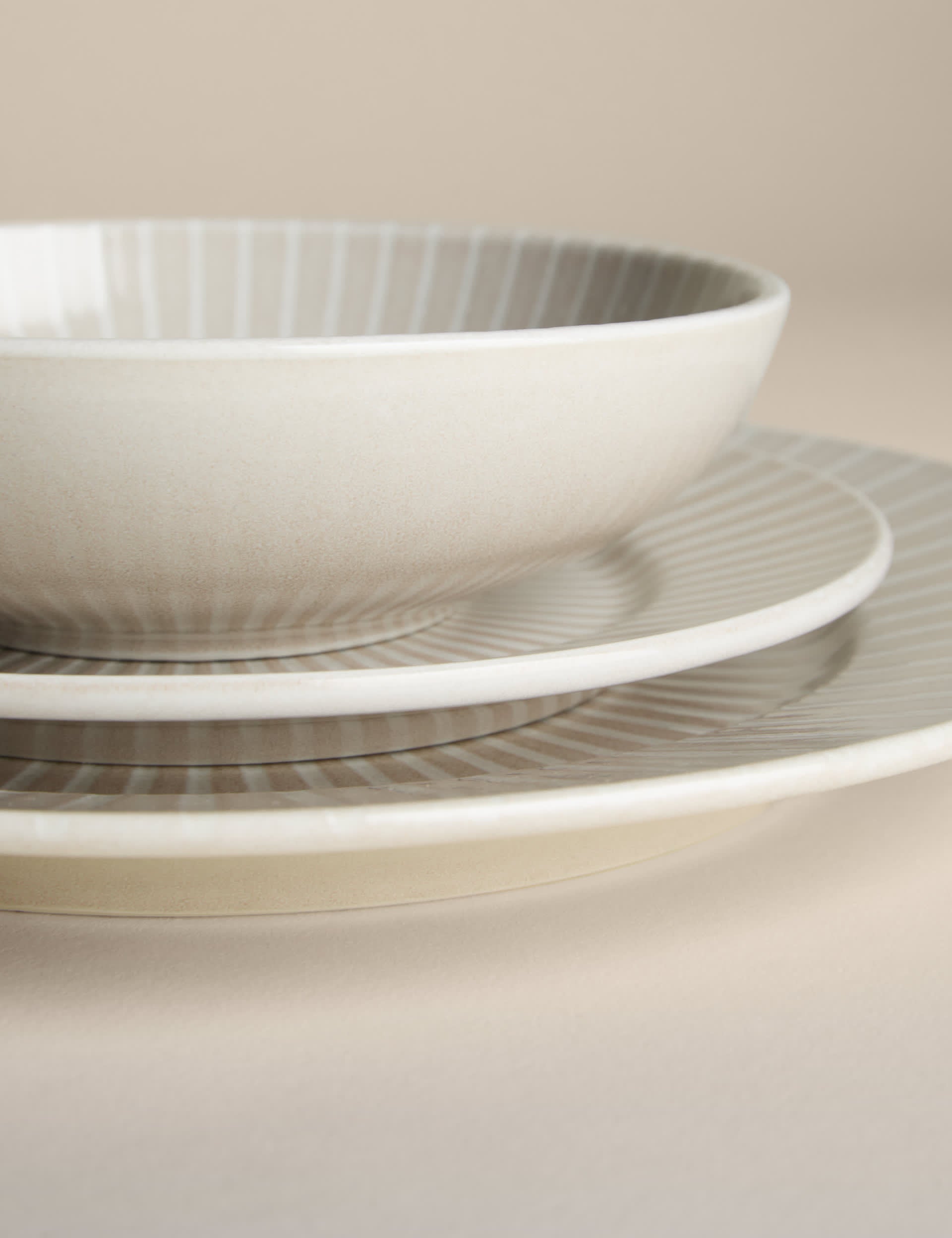 Reactive stripe stoneware dinner set 12 piece, UK version