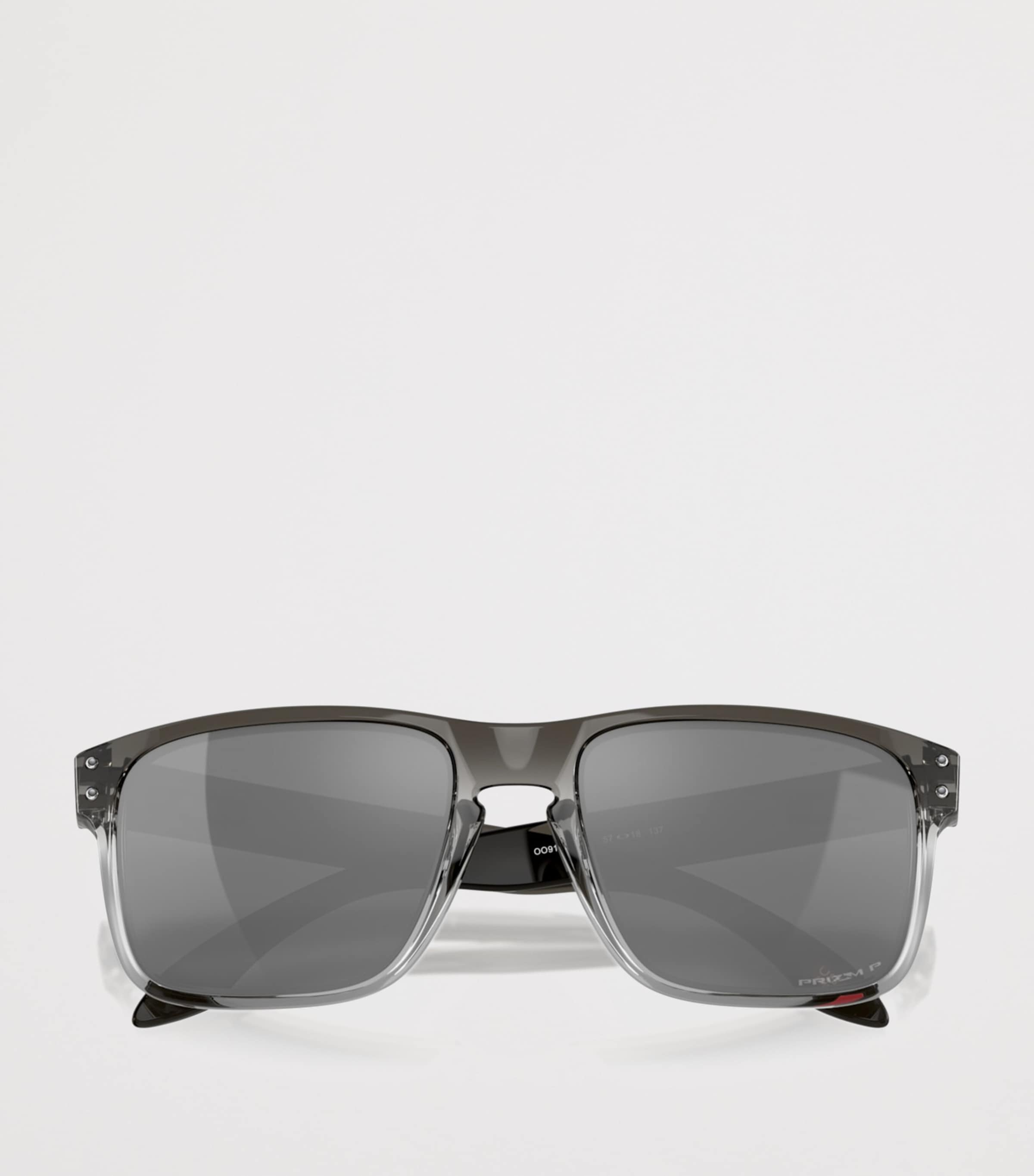 Oakley Holbrook square sunglasses with polarized lenses (British brand)