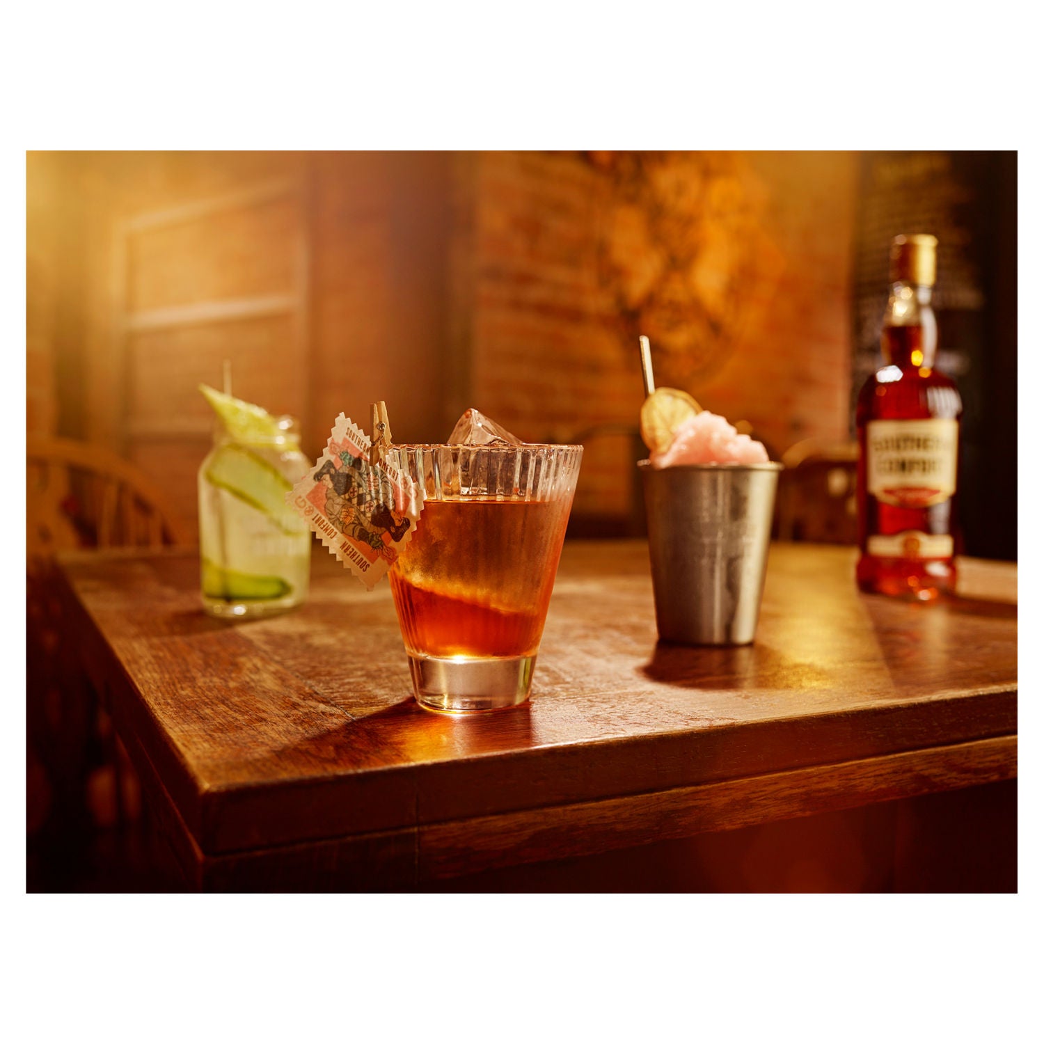 Southern Comfort Original Liqueur with Whiskey 70cl (British brand)