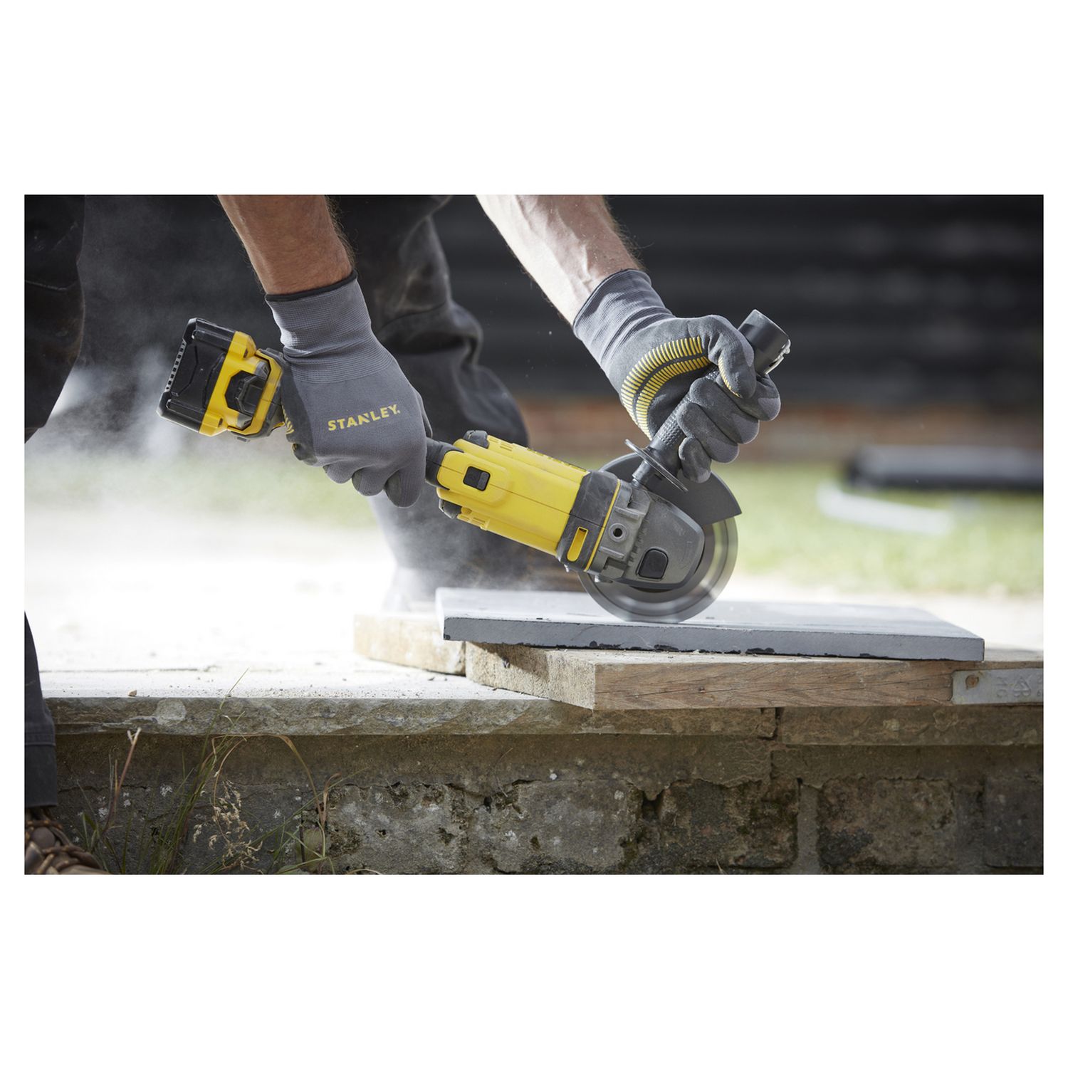 Stanley cordless angle grinder 2Ah V20 125mm (British brand)