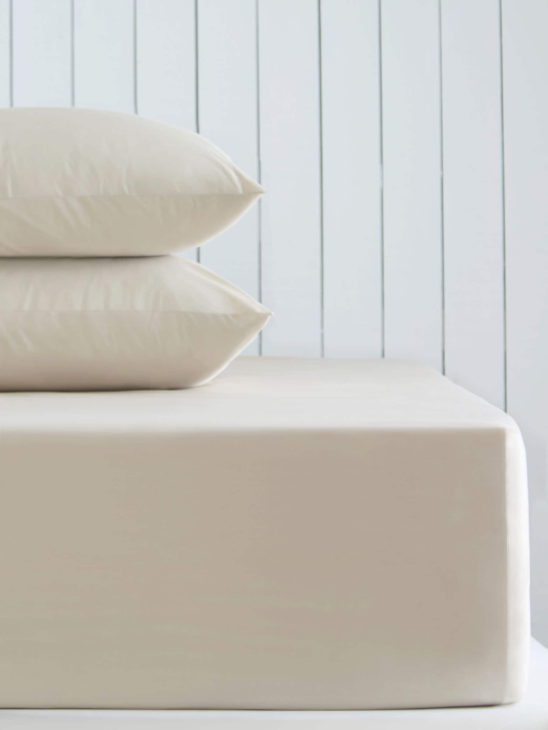Natural cotton rich extra deep fitted bed sheet, imported from the UK