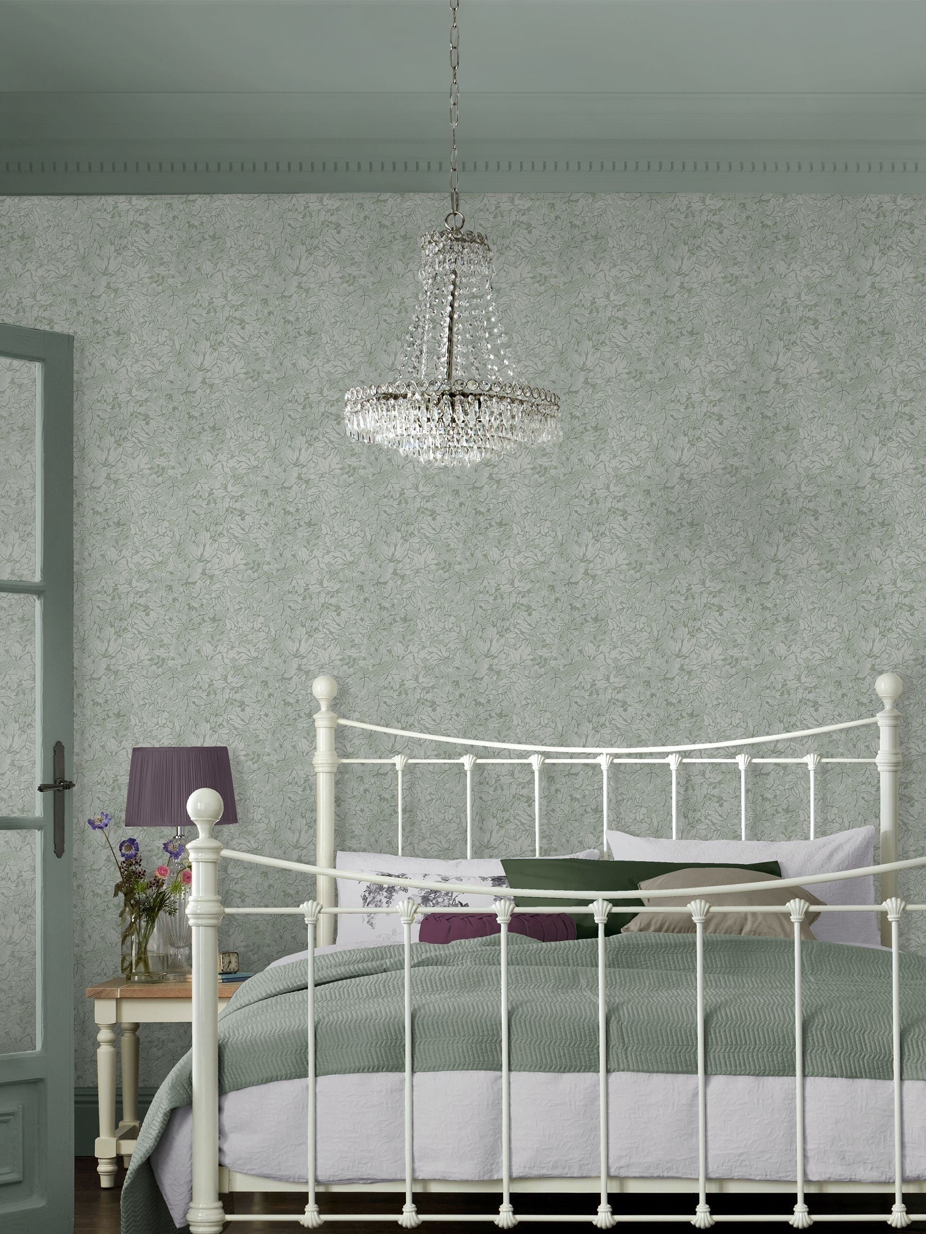 عينة ورق حائط Laura Ashley Mineral Green Corrina Leaf بحجم A4 - منتج بريطاني