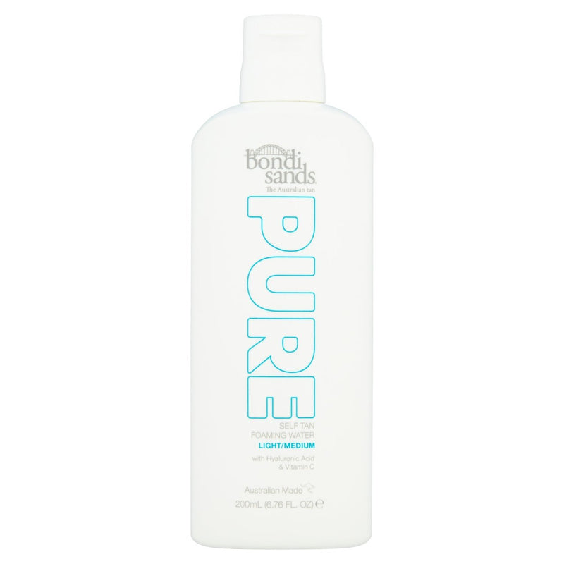 Self-Tanning Foaming Water with Hyaluronic Acid and Vitamins, Light/Medium Shade