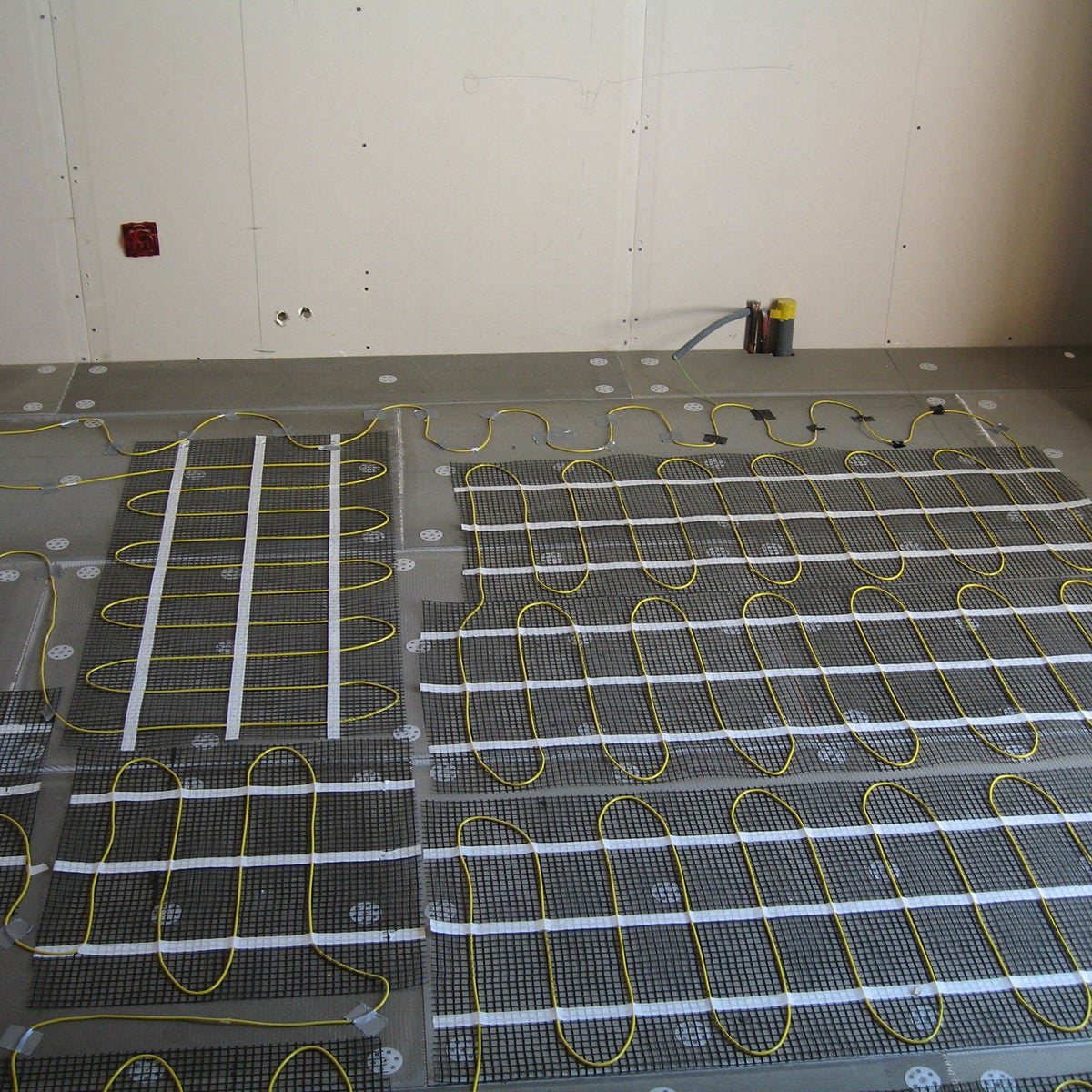 Varme underfloor heating cable mat 200W/m² 4m², imported from the UK