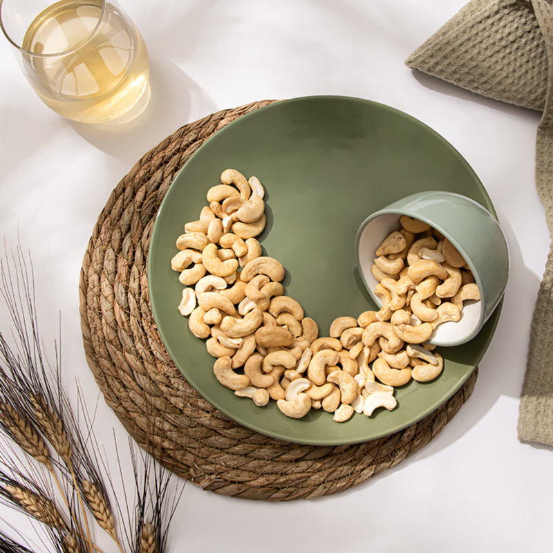 Holland Barrett organic cashew nuts 200g, UK version