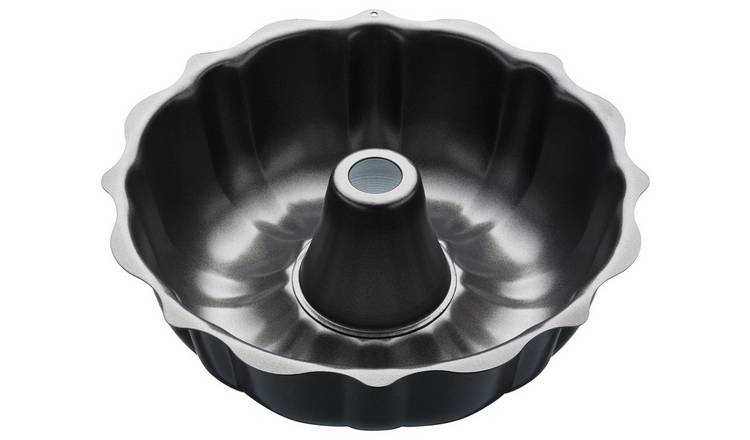 Masterclass Carbon Steel Bundt Tin 27cm, imported from the UK