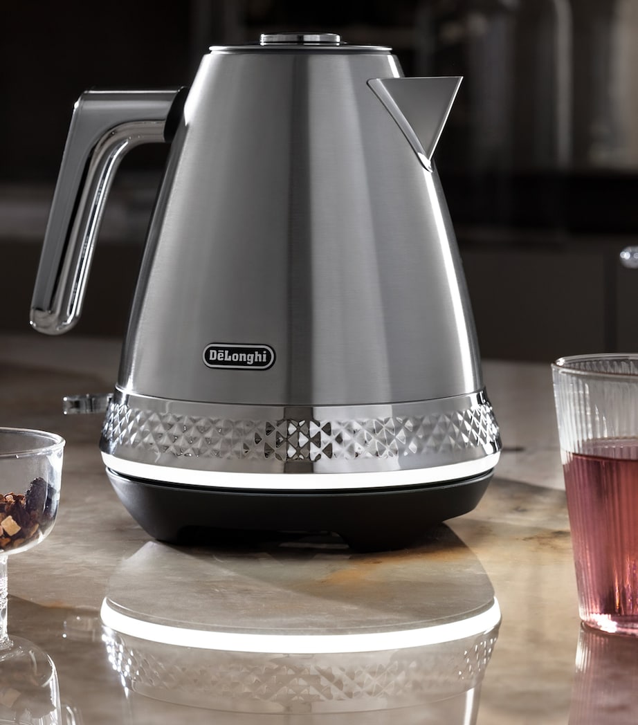 De'Longhi Diadema stainless steel electric kettle, imported from the UK