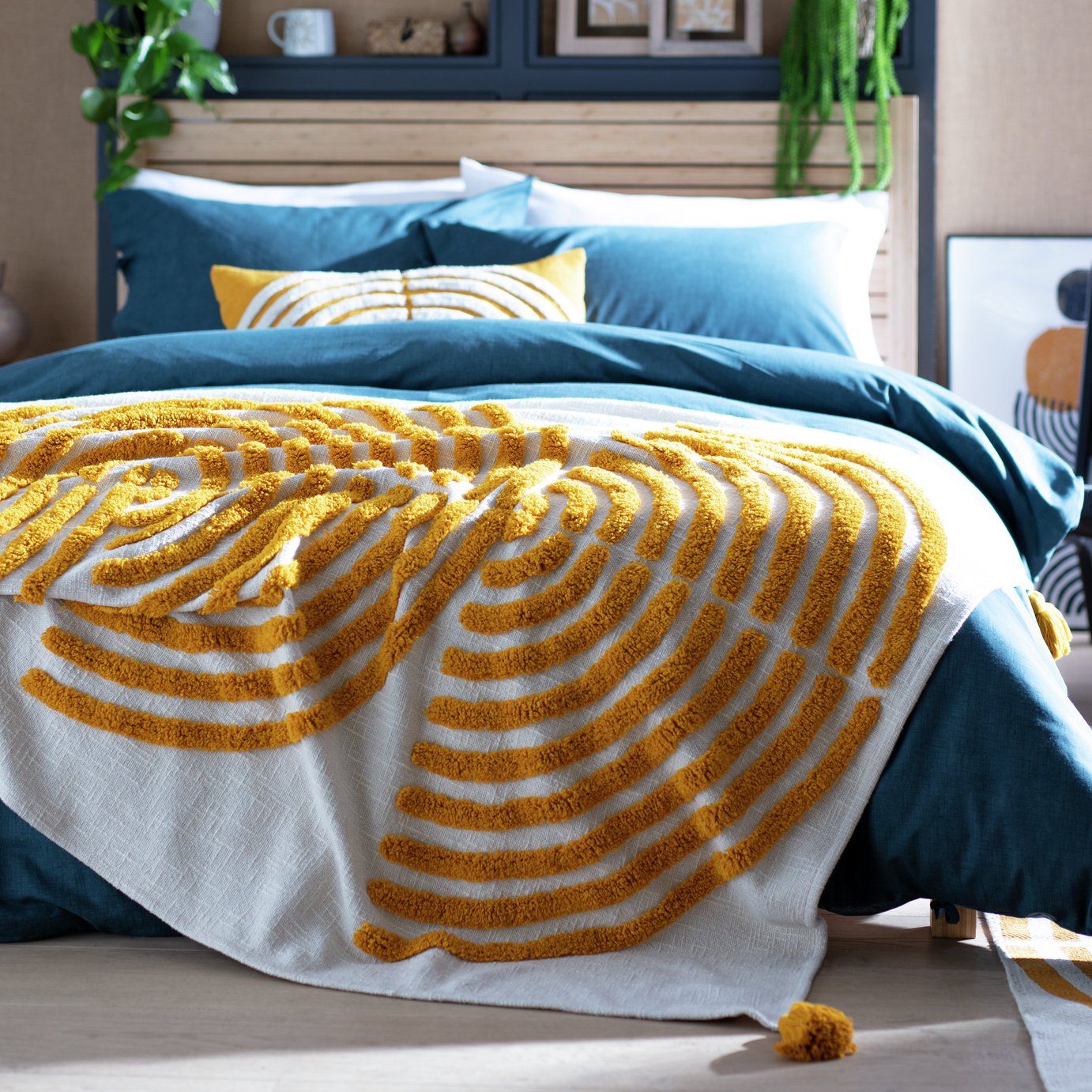 Habitat Geo Tufted Throw white and yellow 125x150cm, UK version