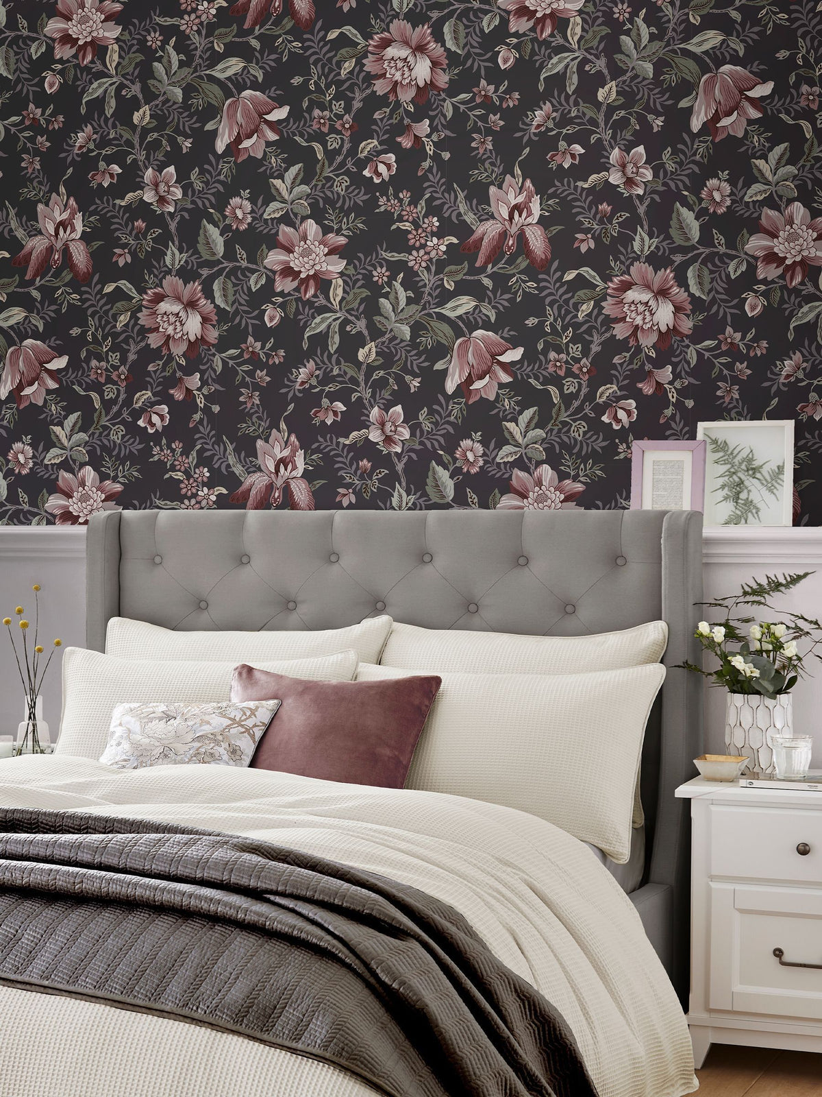 Laura Ashley Pale Blackerry Purple Edita's Garden A4 Wallpaper Sample