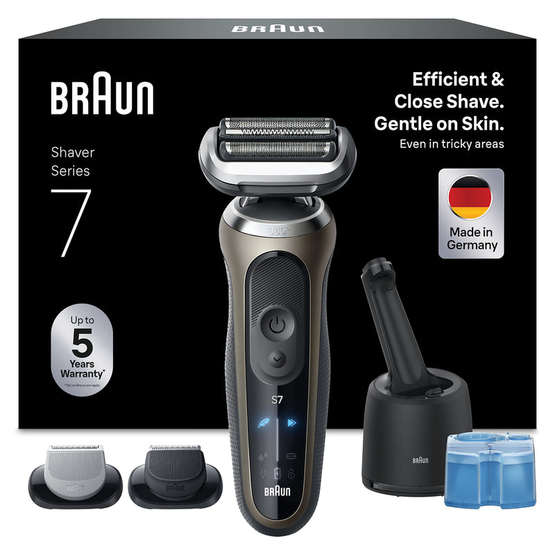 Braun Series 7 shaver with SmartCare Center (British brand)