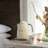 Smeg 50's style retro kettle cream 1.7L (British brand)