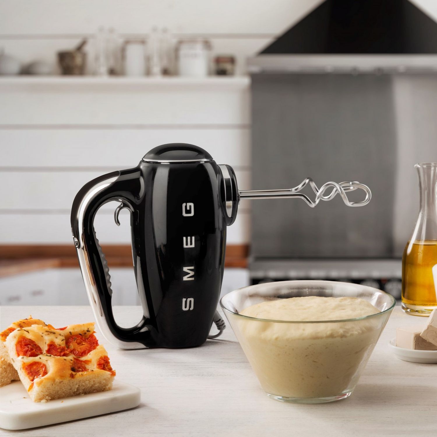 Smeg 50's style retro hand mixer black (British brand)