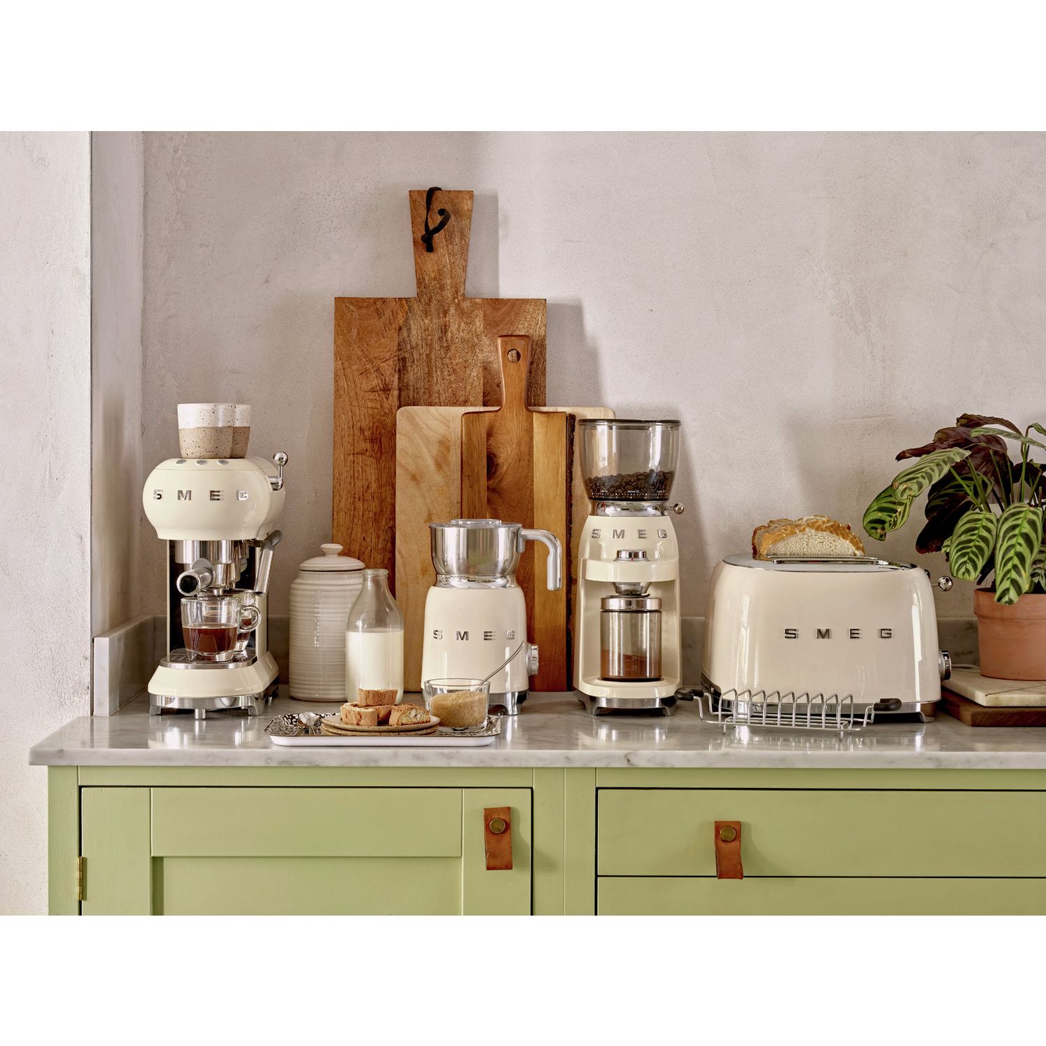 Smeg cream 4 slice retro toaster, imported from the UK